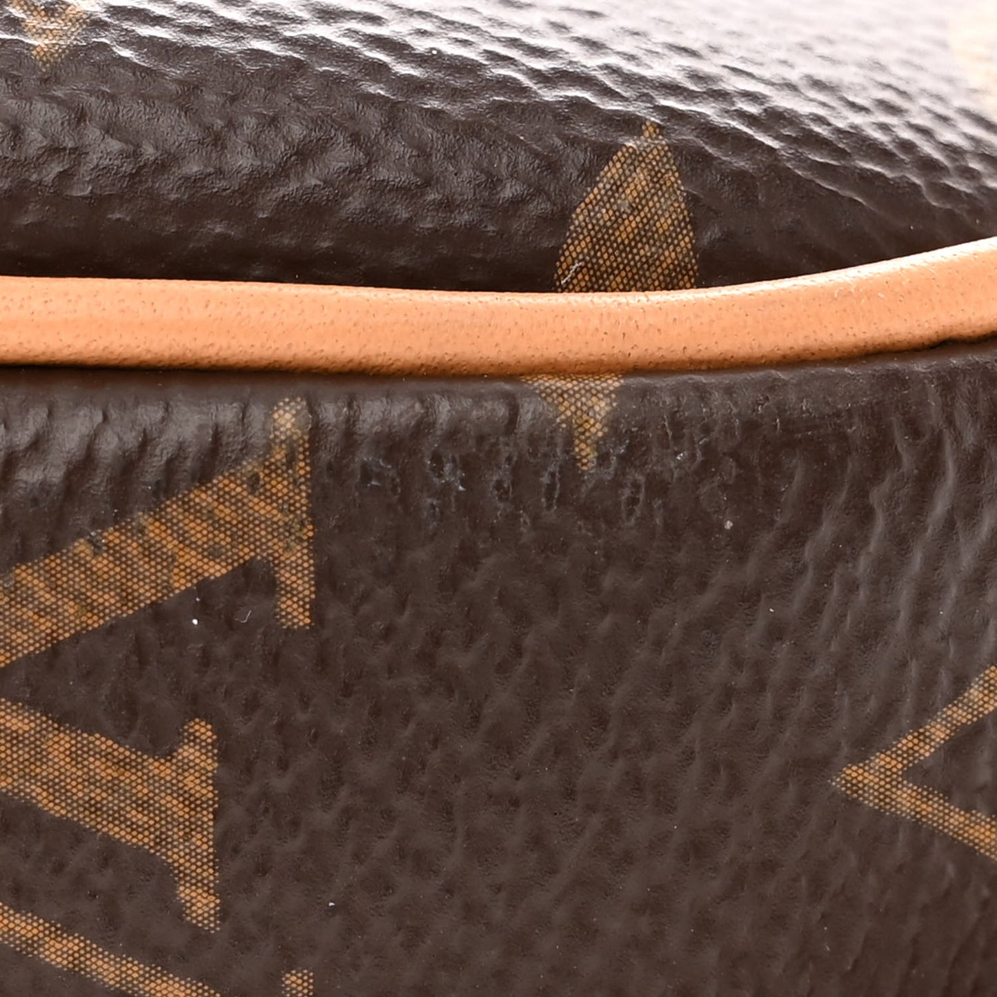 Monogram Boite Chapeau Souple