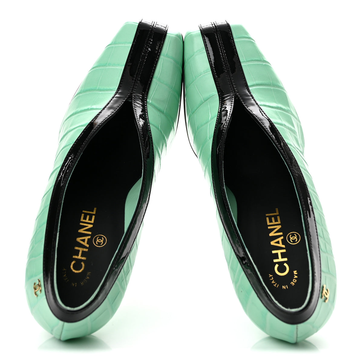 Crocodile Embossed Patent Calfskin Pumps 40 Green Black