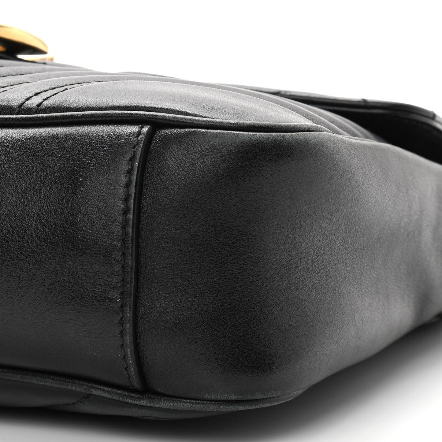 Calfskin Matelasse Medium GG Marmont Shoulder Bag Black