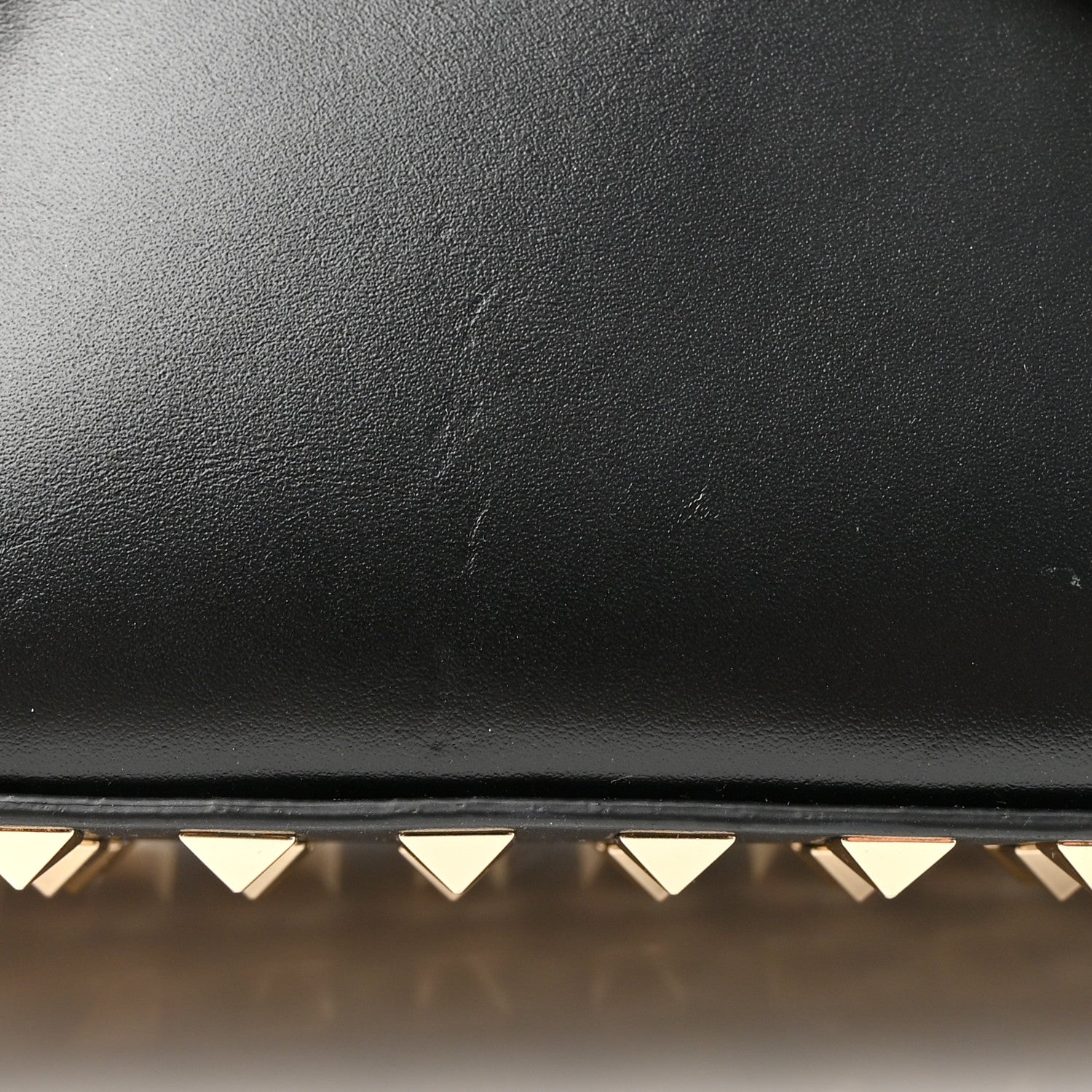 Valentino Garavani VALENTINO GARAVANI Smooth Calfskin Rockstud East West Crossbody Clutch Bag Black 9 of 10