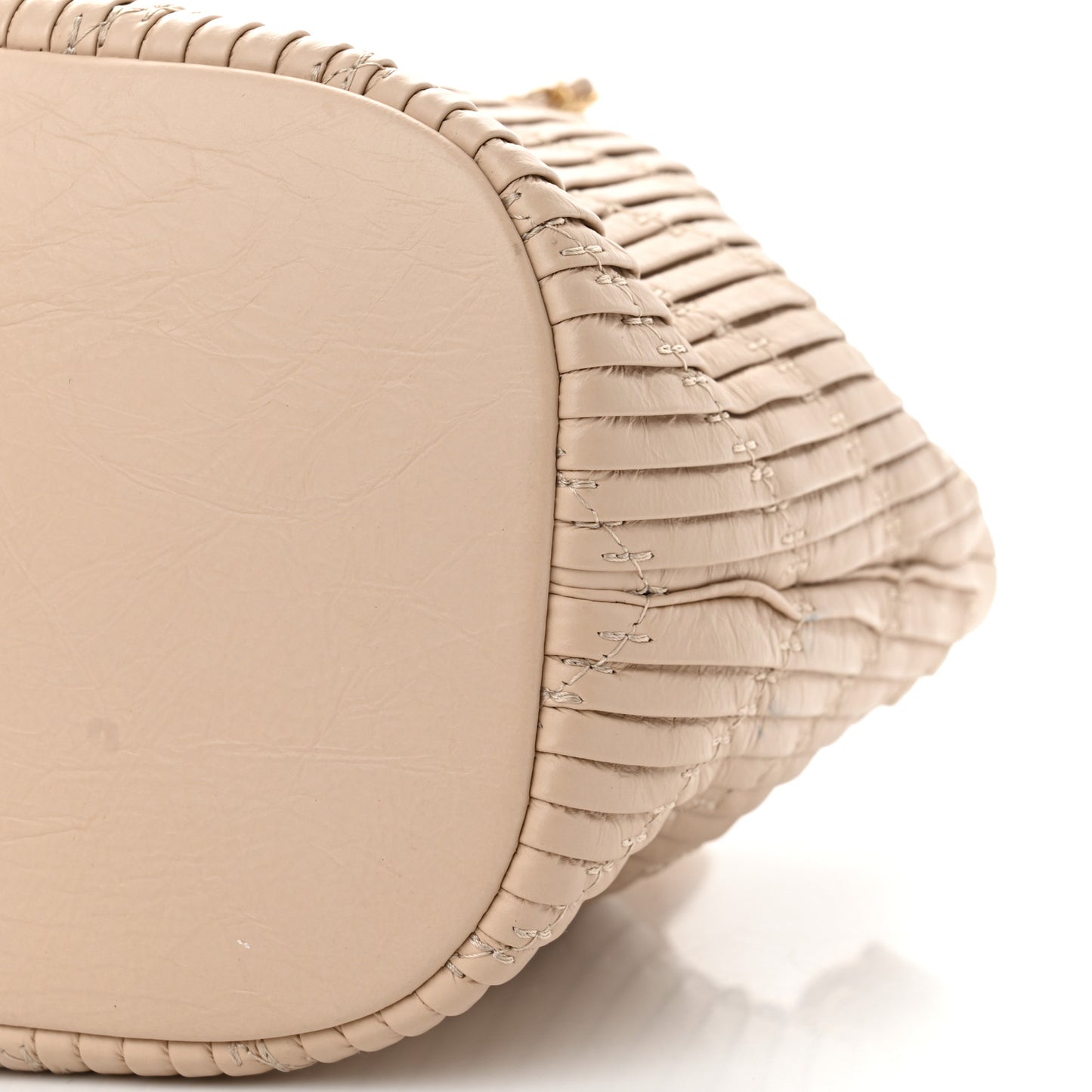 CHANELCrumpled Calfskin Coco Pleats Small Drawstring Bag Beige