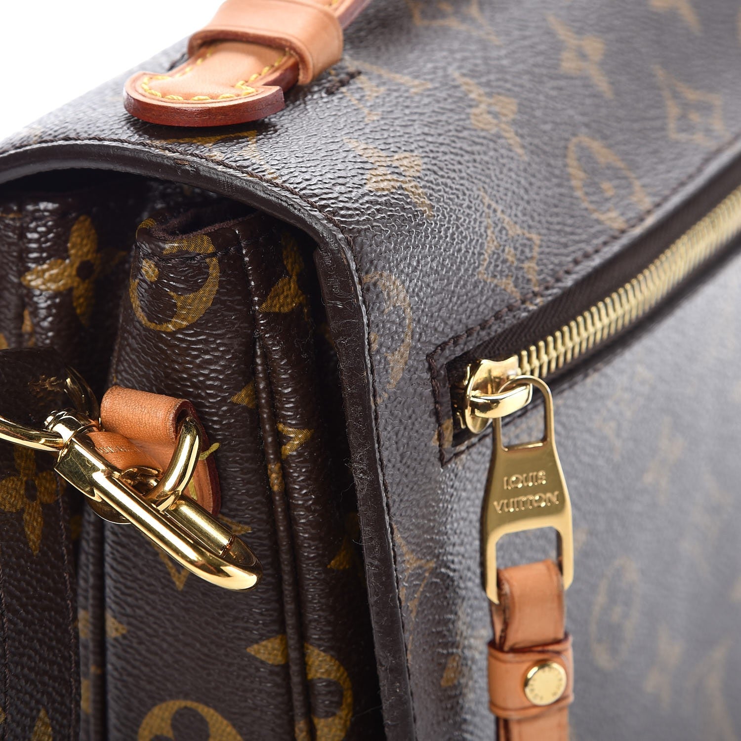 Louis Vuitton Monogram Pochette Metis 9 of 10