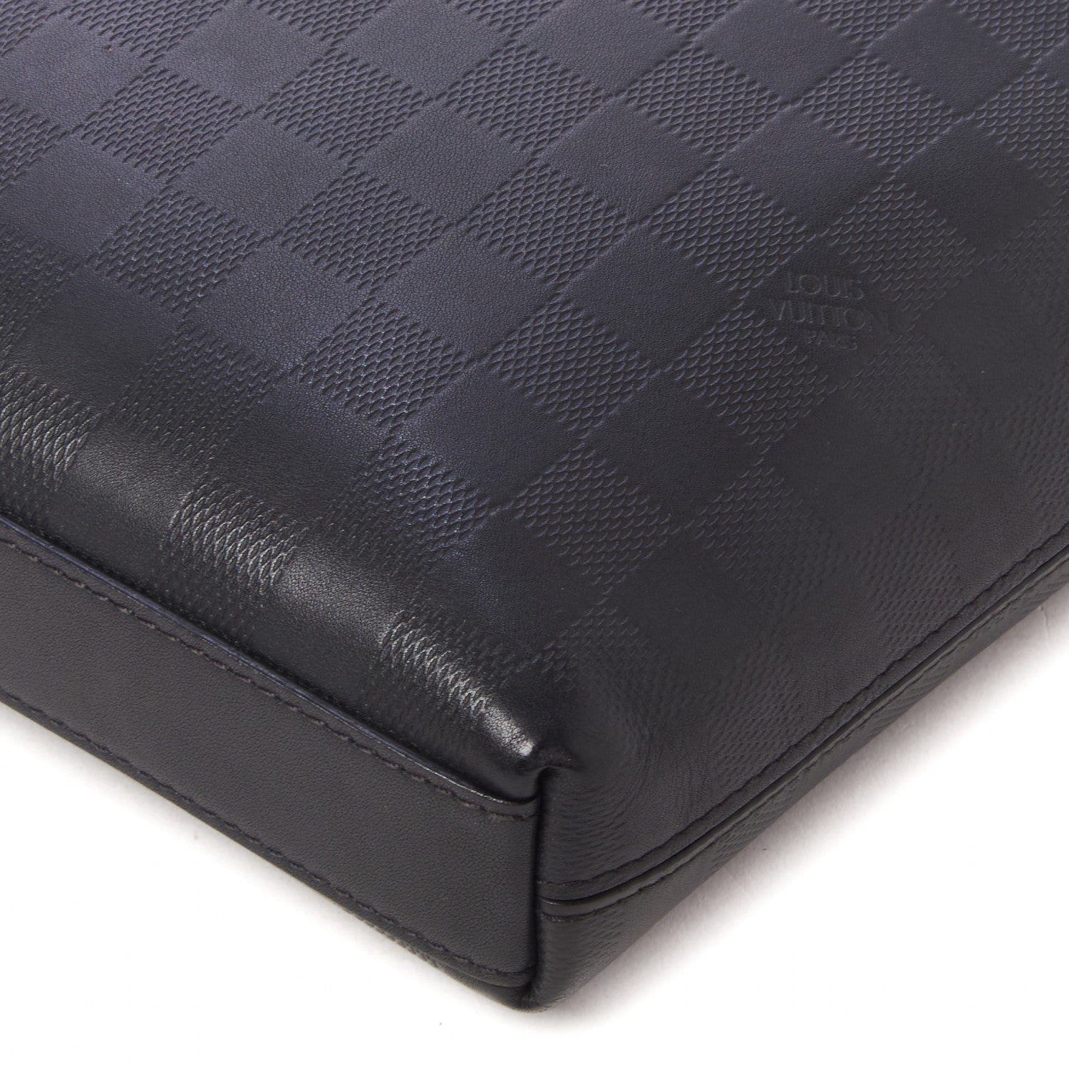 Louis Vuitton Damier Infini District Pochette Onyx 4 of 8