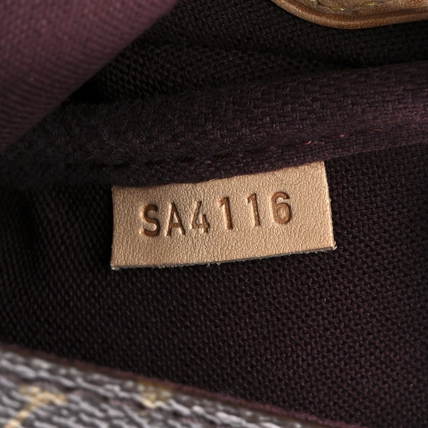 Louis Vuitton Monogram Favorite MM 8 of 12