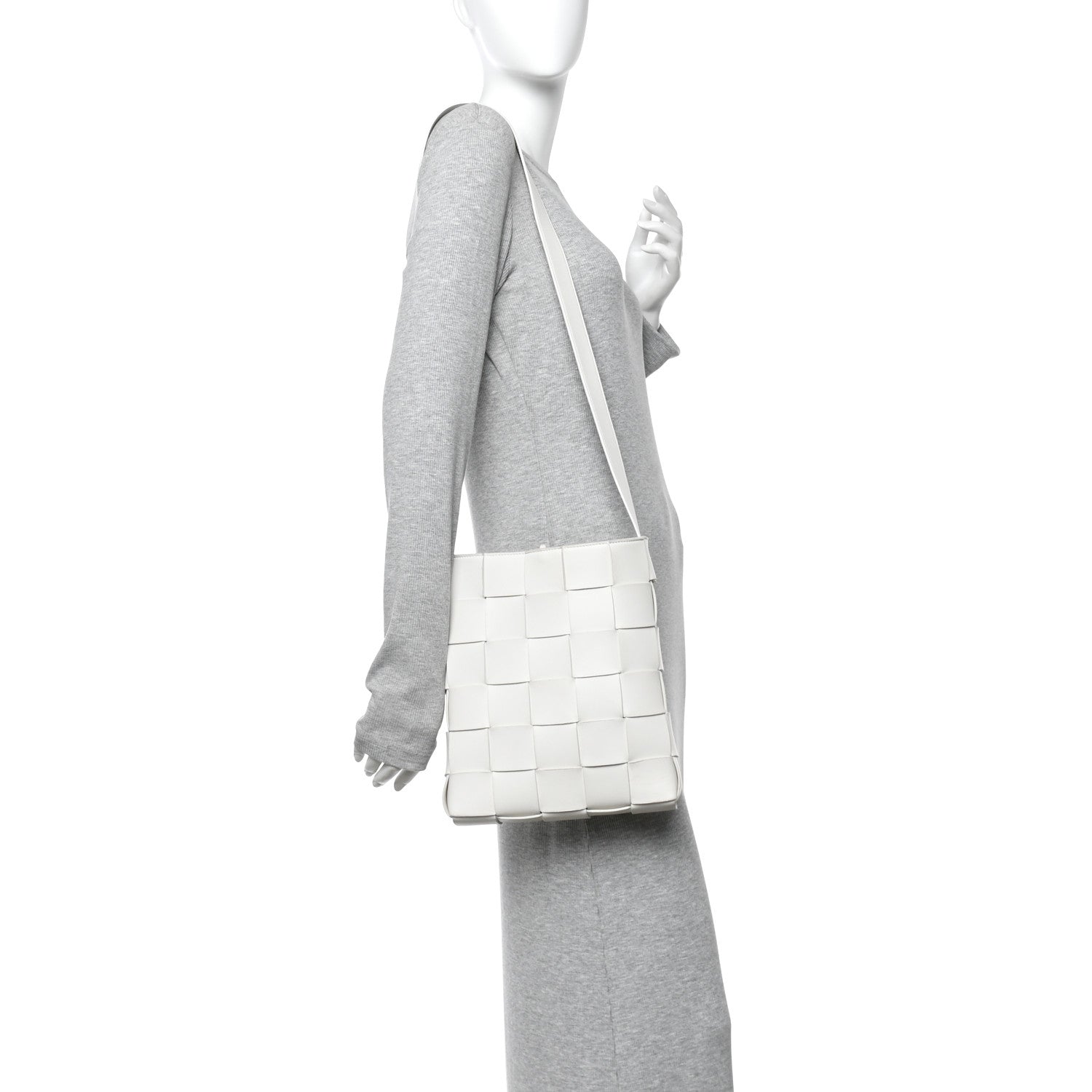Bottega Veneta Lambskin Maxi Intrecciato Cassette Messenger Chalk 2 of 10