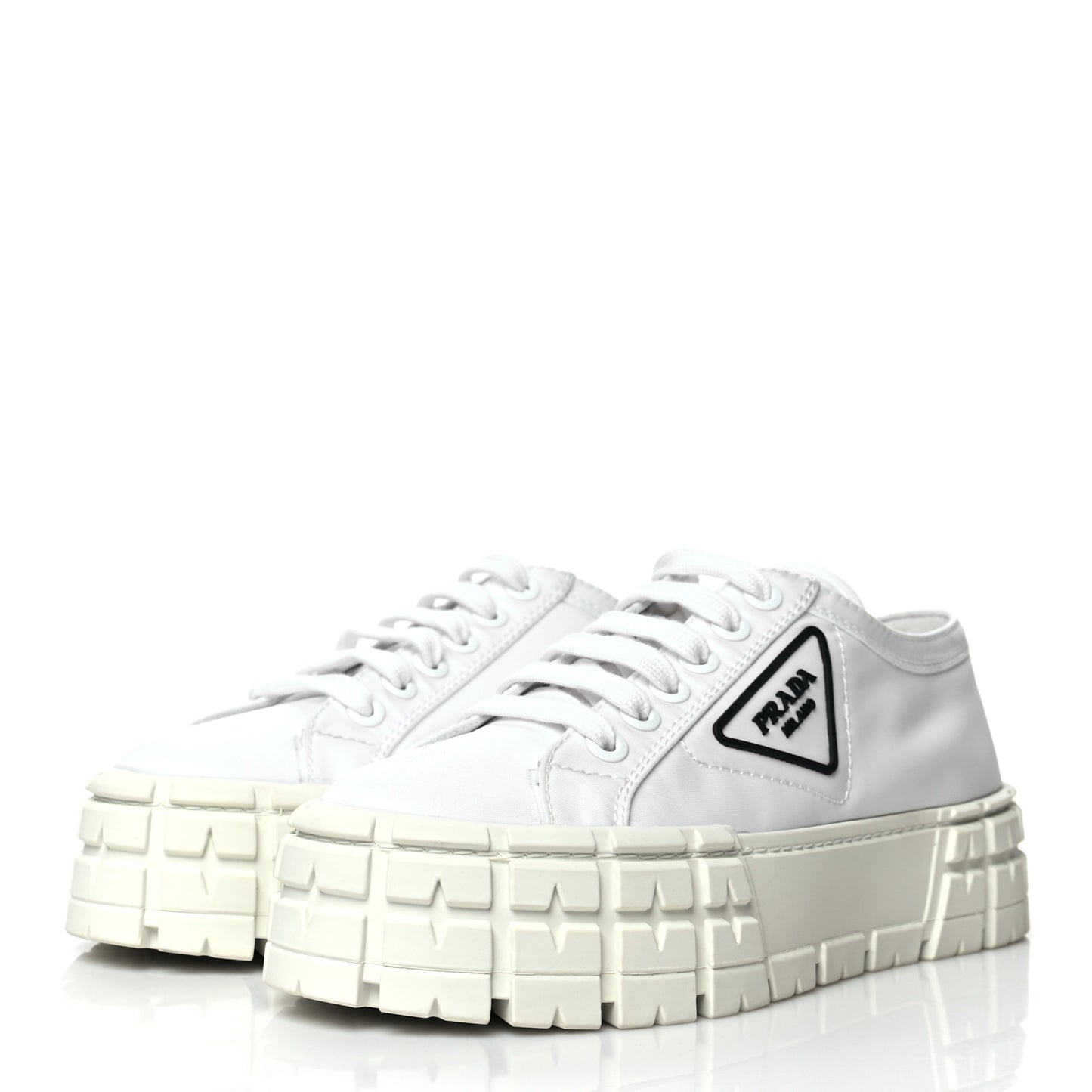 Re-Nylon Gabardine Triangle Logo Double Wheel 50mm Sneakers 40 White