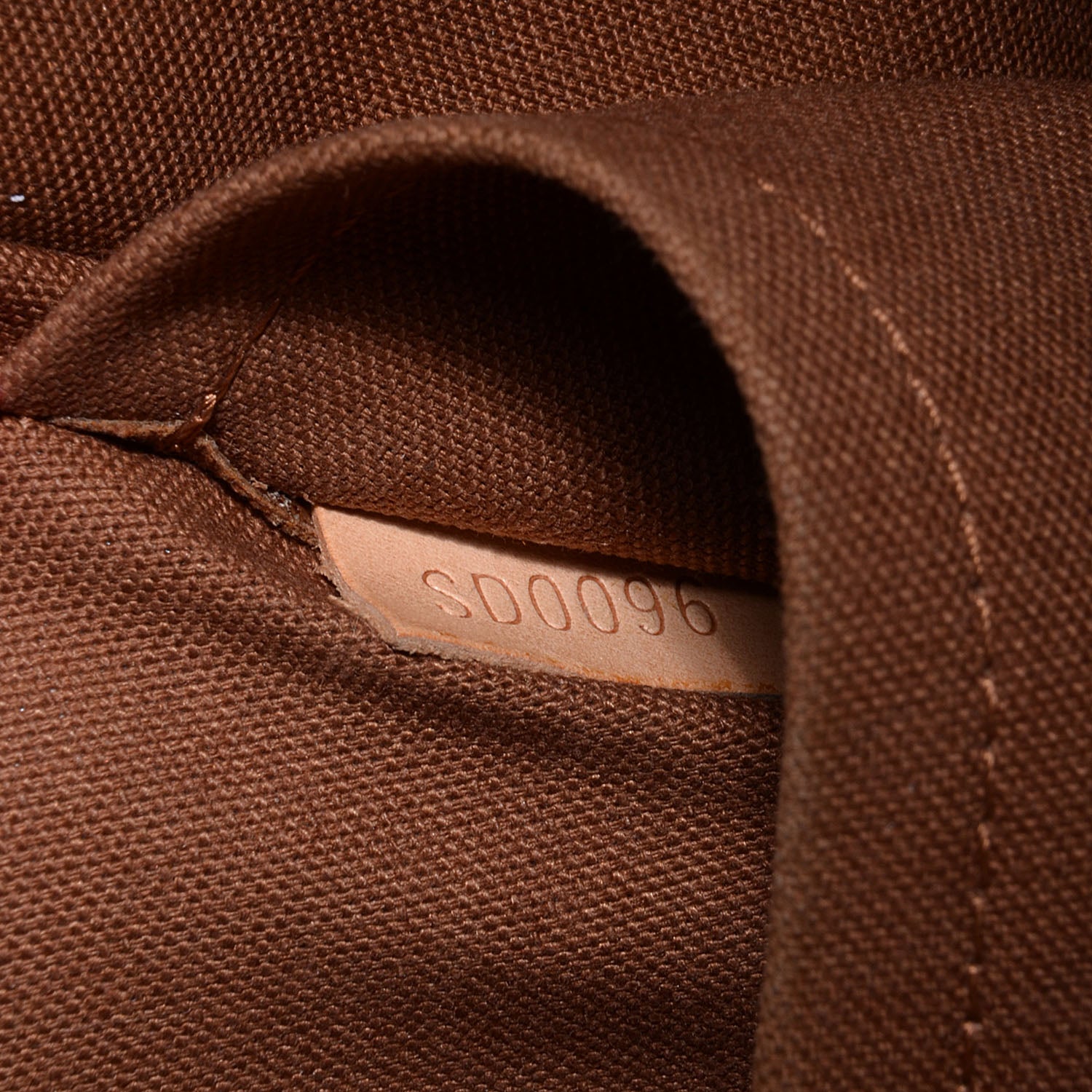 Louis Vuitton Monogram Popincourt Haut 8 of 8