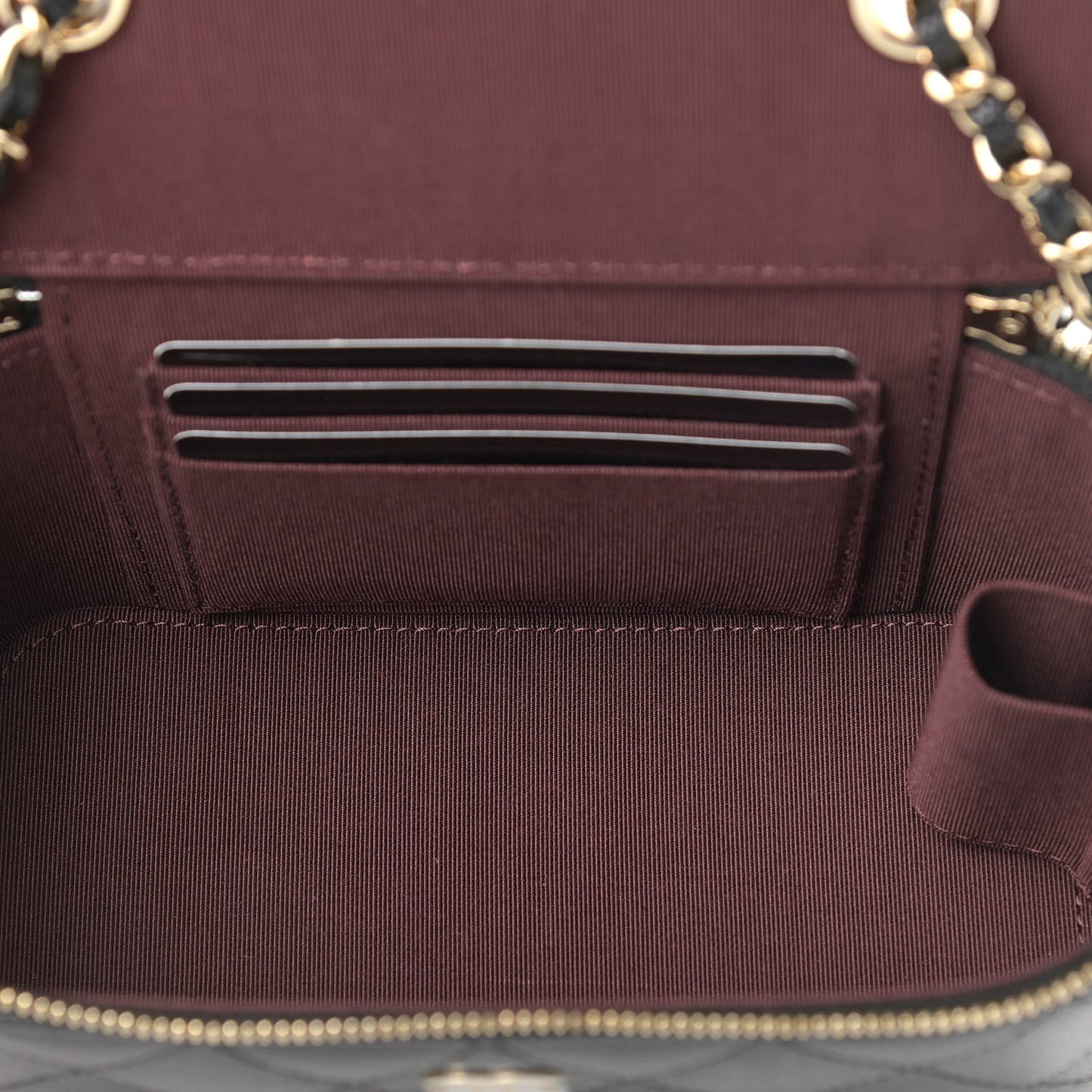 Caviar Quilted Small Vanity Case With Chain Black