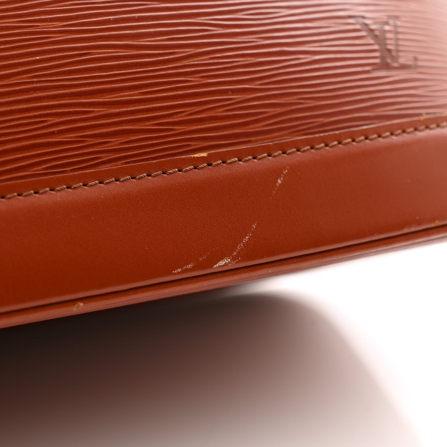 LOUIS VUITTON Epi Alma PM Kenyan Fawn