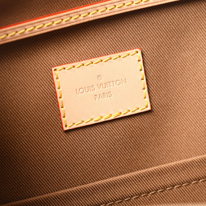 Louis Vuitton Monogram Montsouris MM NV2 6 of 9
