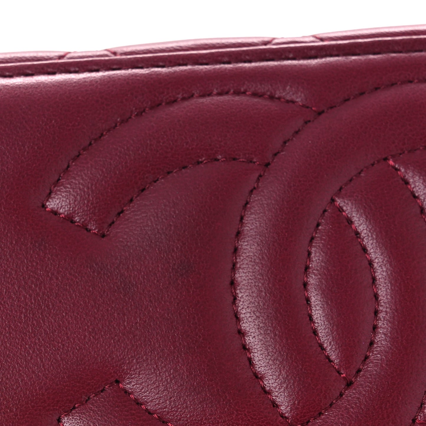 Lambskin Enamel Quilted Small Coco Hearts Vanity Case With Chain Burgundy