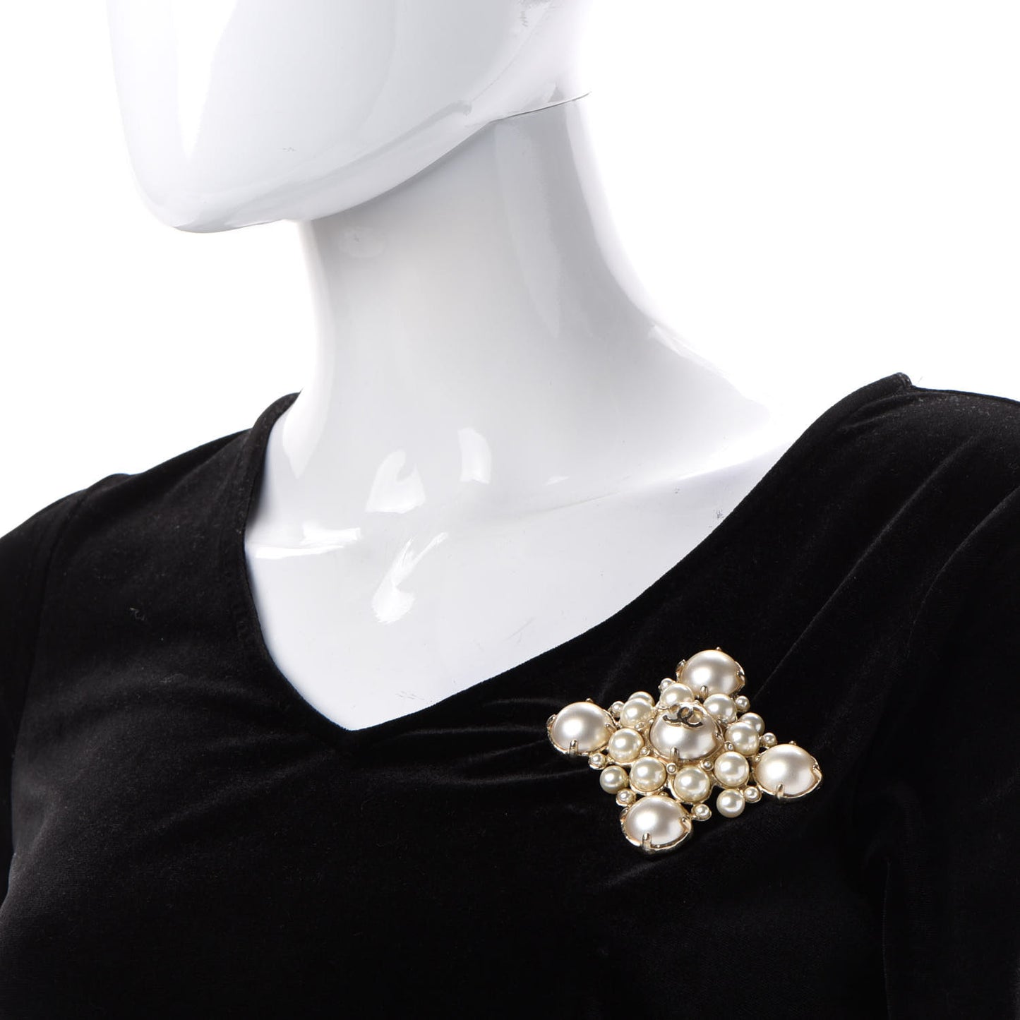 Pearl CC Brooch Gold