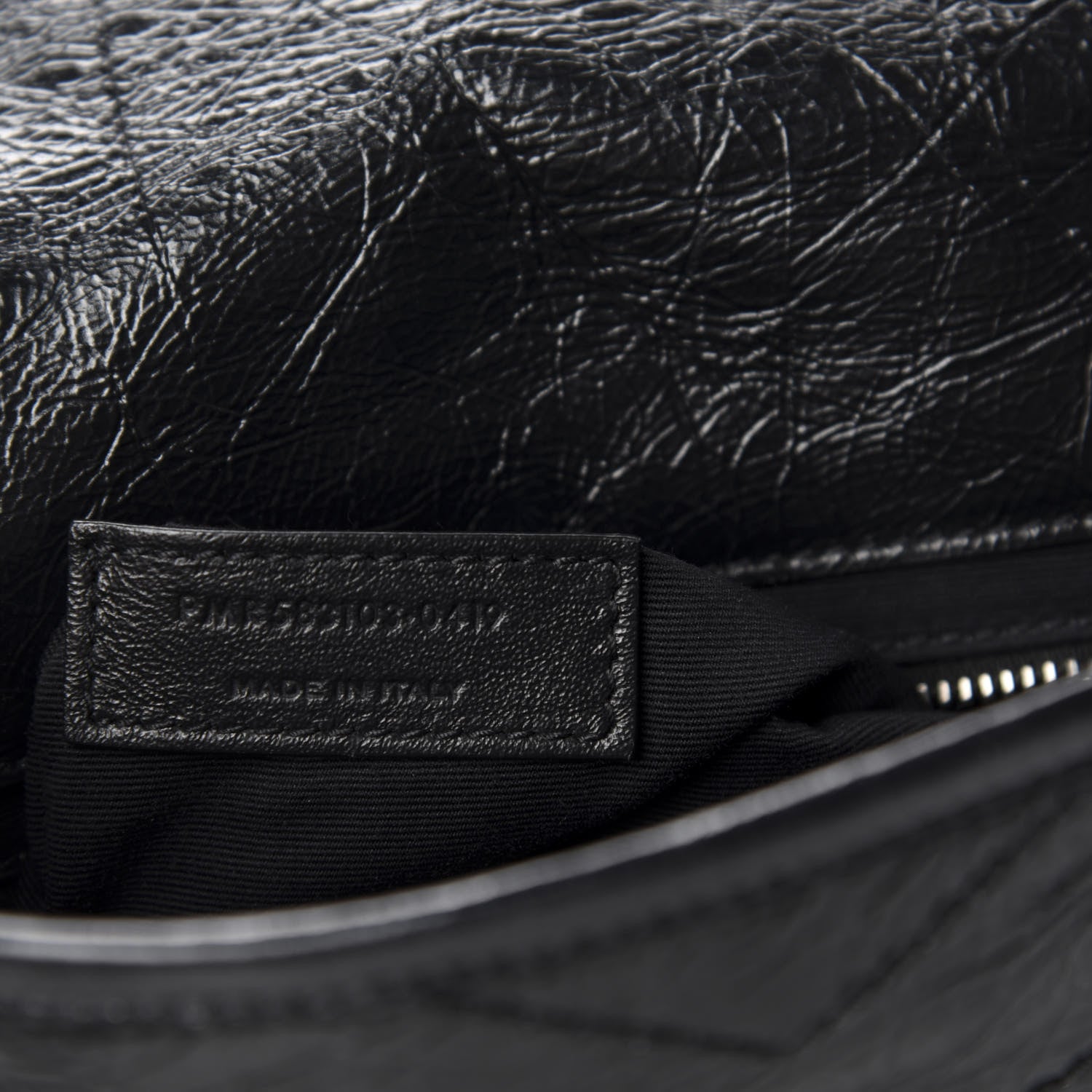 Saint Laurent Crinkled Calfskin Matelasse Monogram Niki Chain Wallet Black 9 of 10