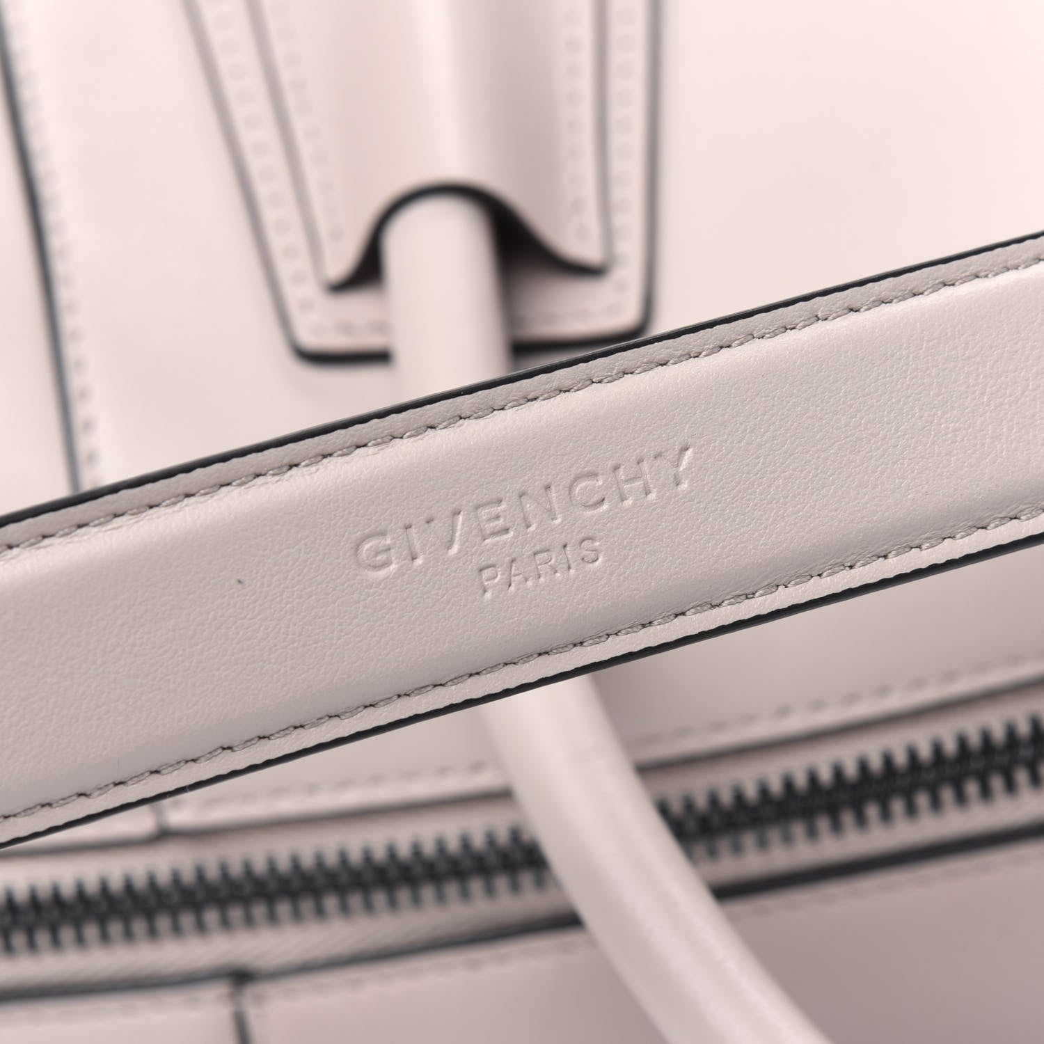 Givenchy Smooth Calfskin Medium Soft Antigona Dune 14 of 14