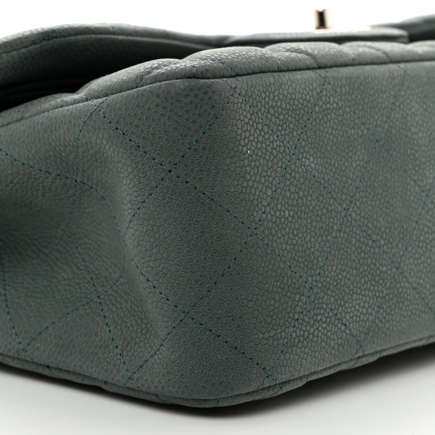 Chanel Iridescent Caviar Quilted Jumbo Double Flap Green 9 of 13