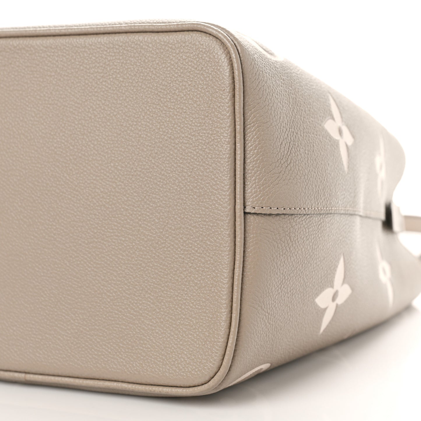Empreinte Monogram Giant Neonoe MM Tourterelle Creme