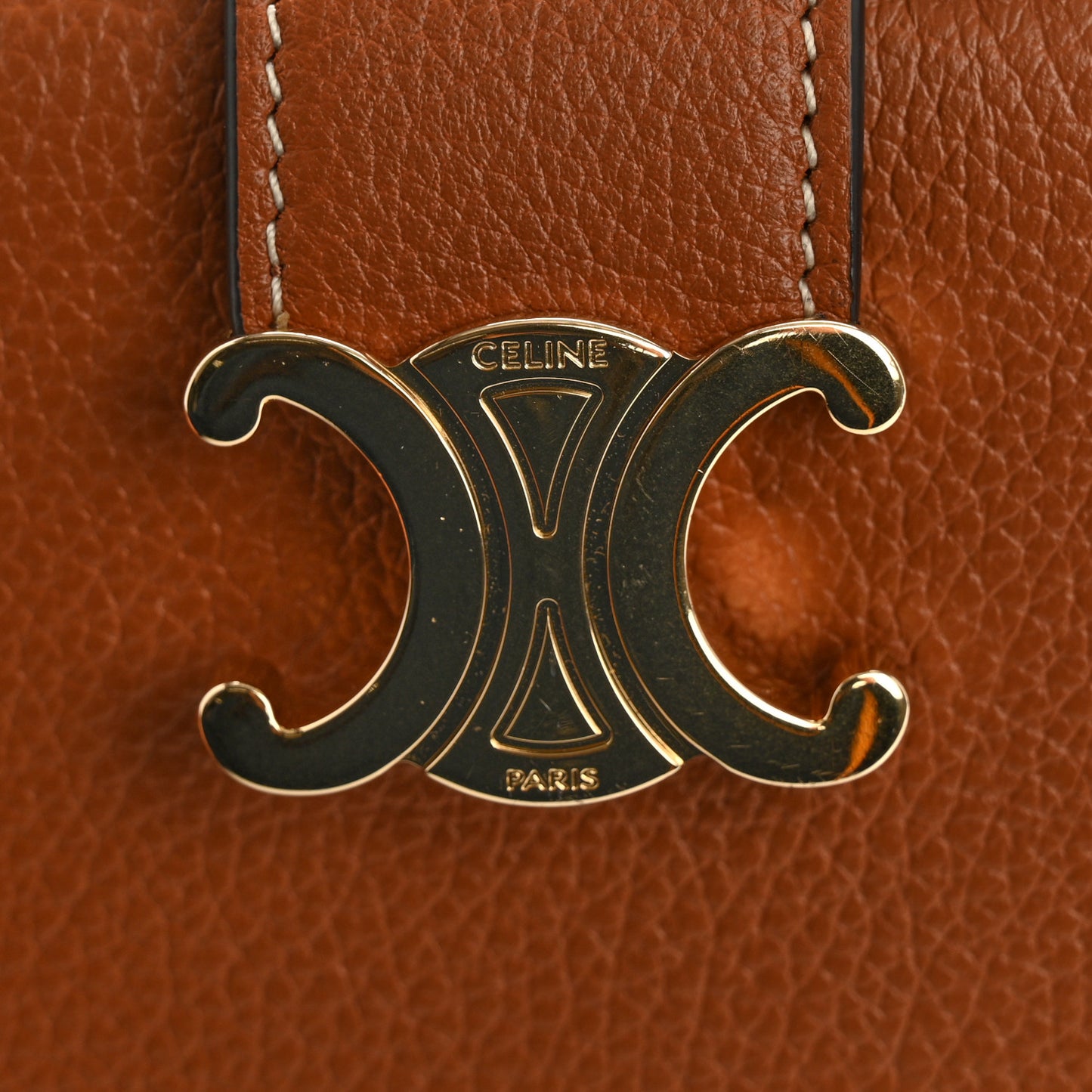 Grained Calfskin Triomphe Medium Strap Nino Wallet Tan