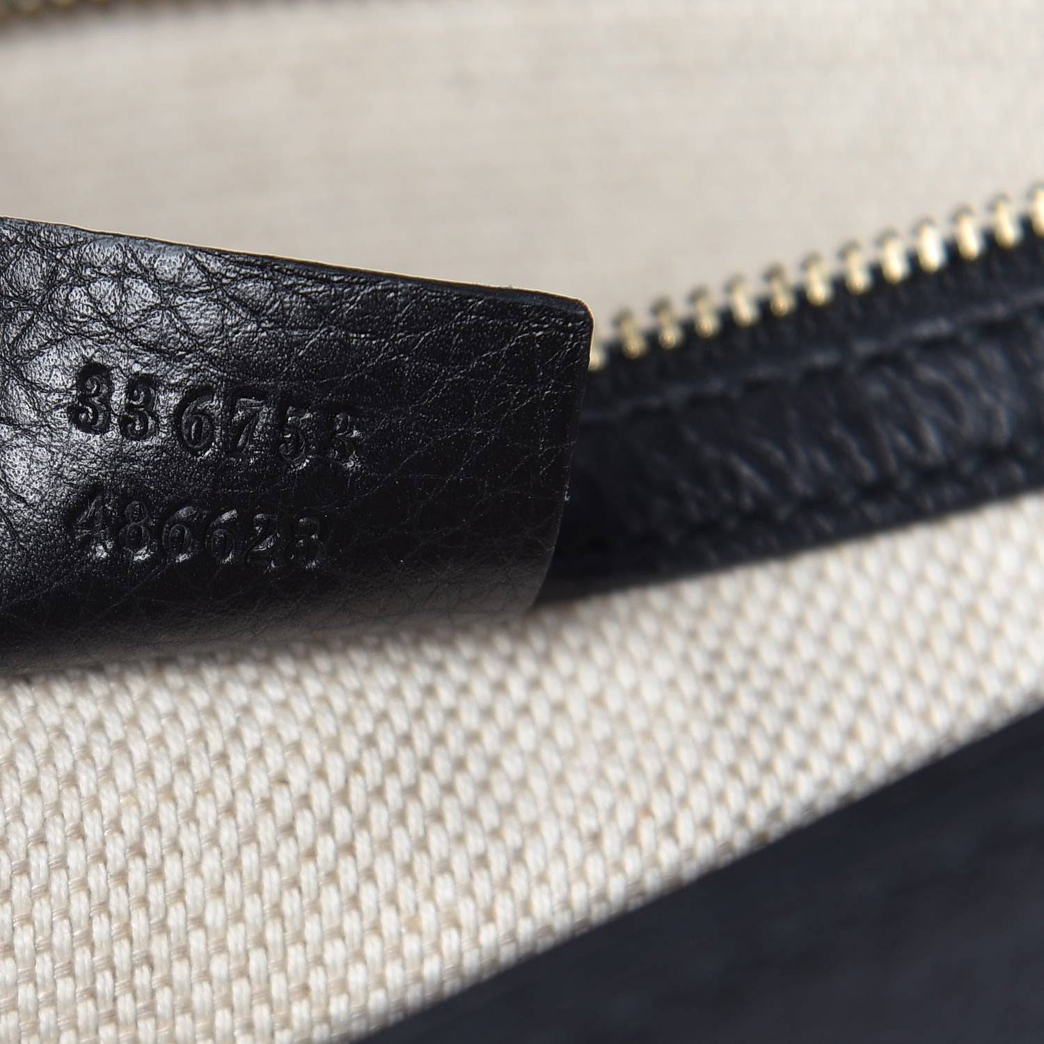 Gucci Pebbled Calfskin Medium Soho Clutch Black 7 of 14