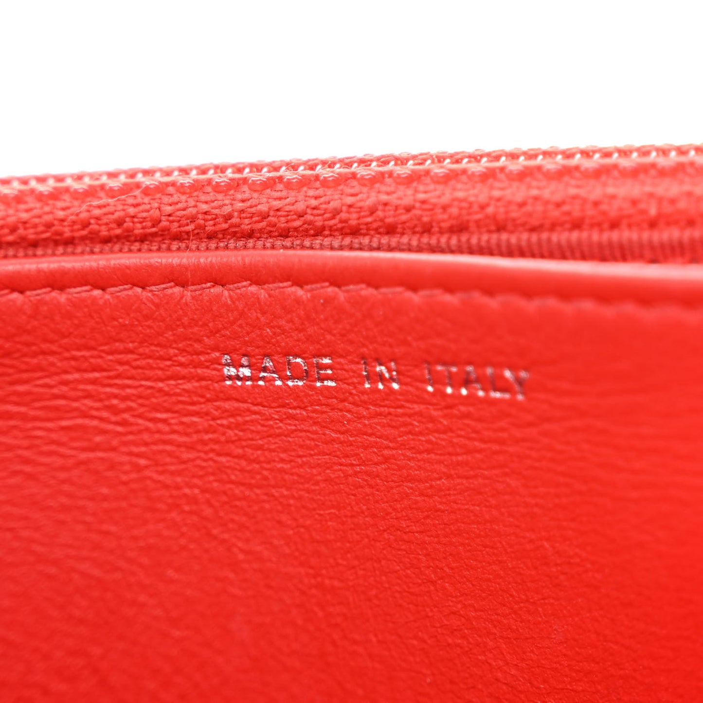 Caviar Chevron Quilted Wallet On Chain WOC Red