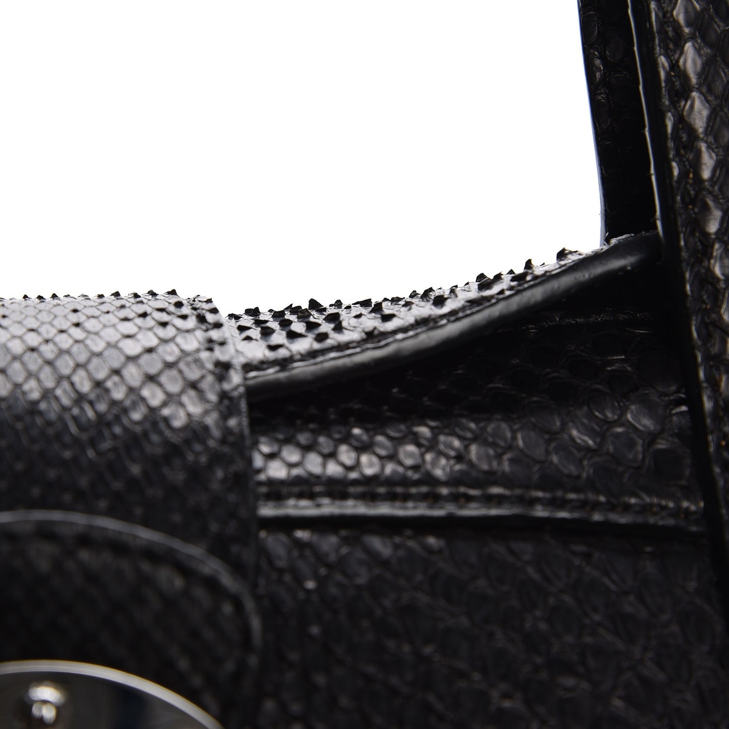 Python Cirrus MM Black