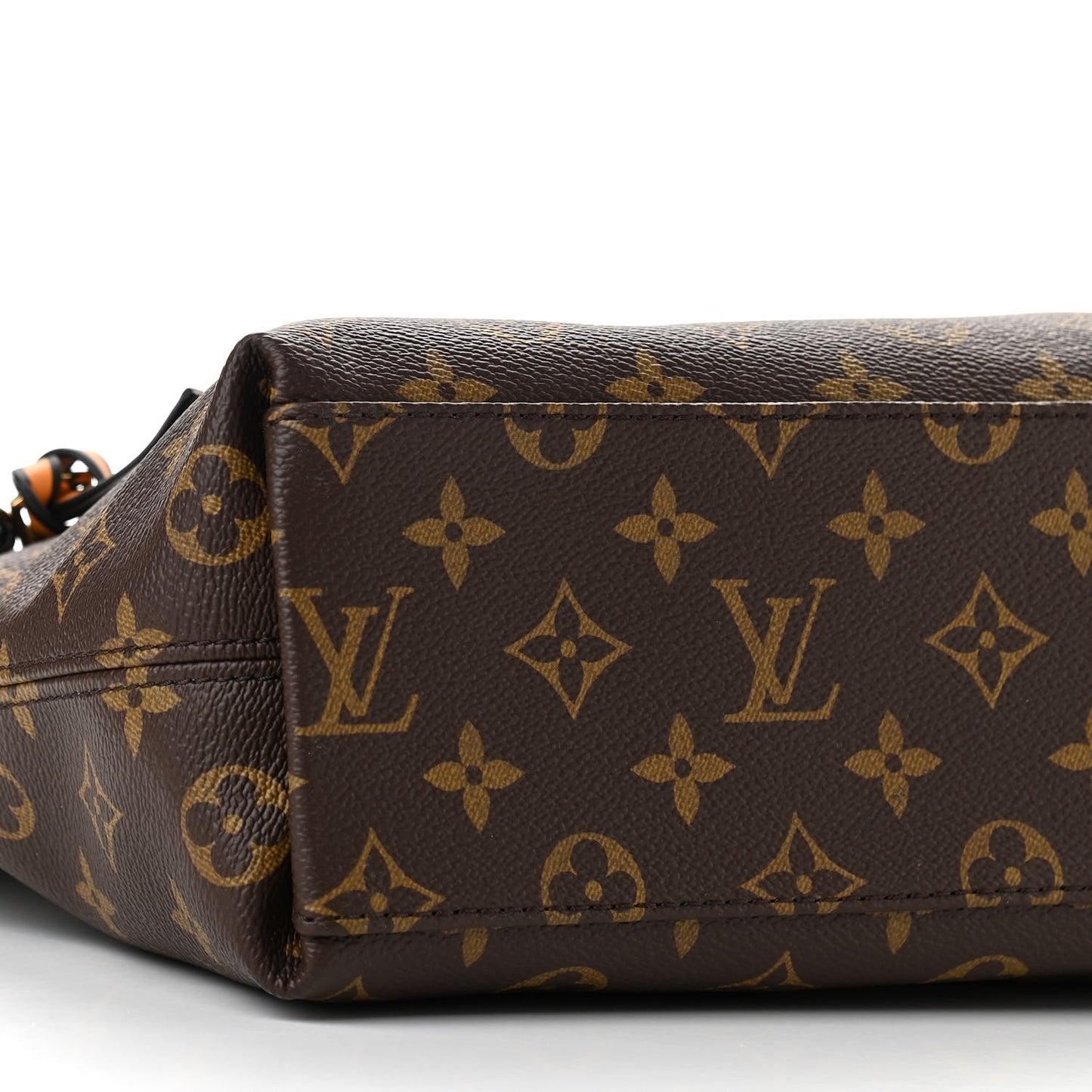 Monogram Tuileries Besace Marine Bordeaux