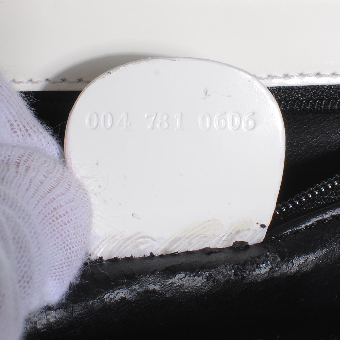 Gucci Patent Small Clutch Bag White 6 of 7