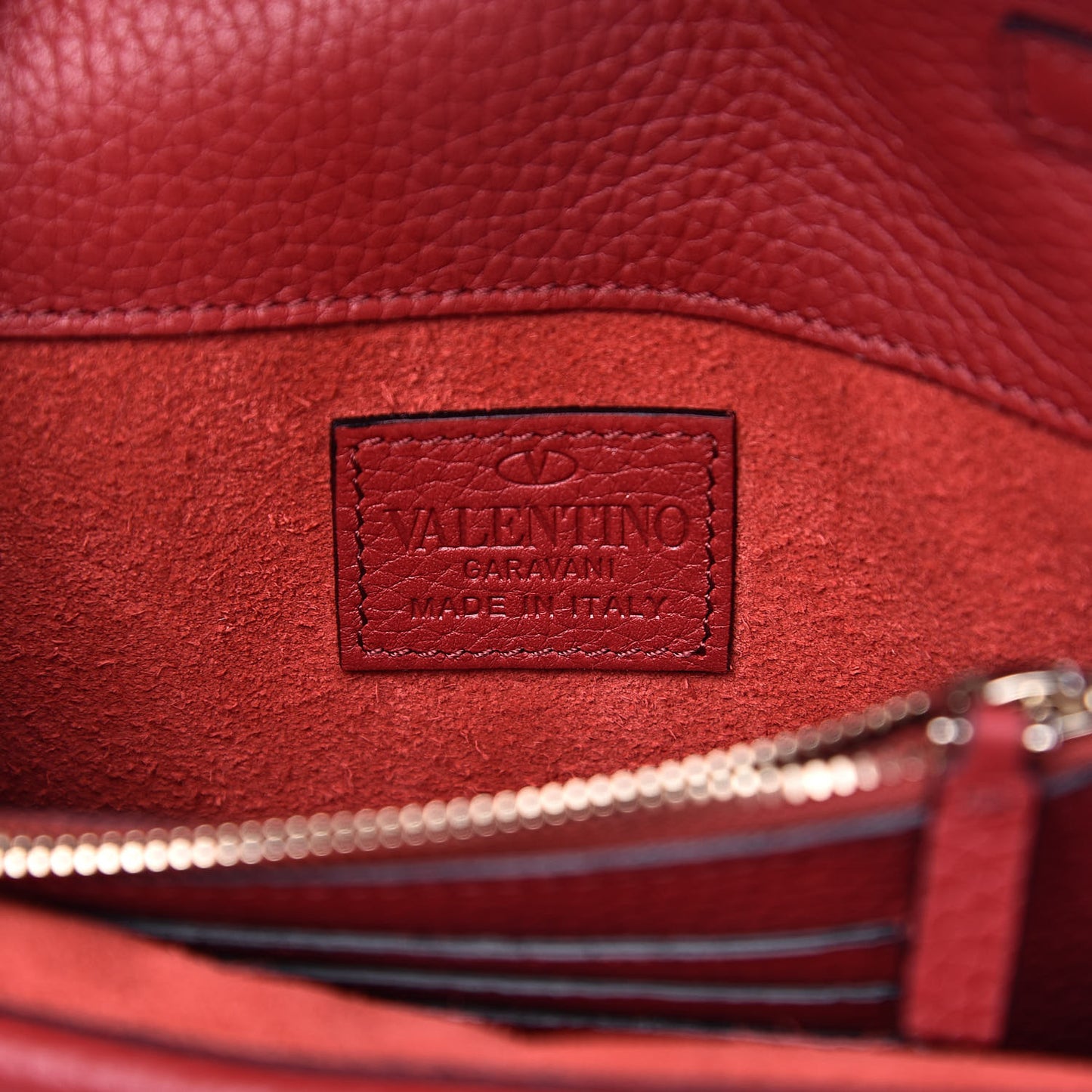 Pebbled Calfskin Rockstud Wallet on Chain Rosso Valentino