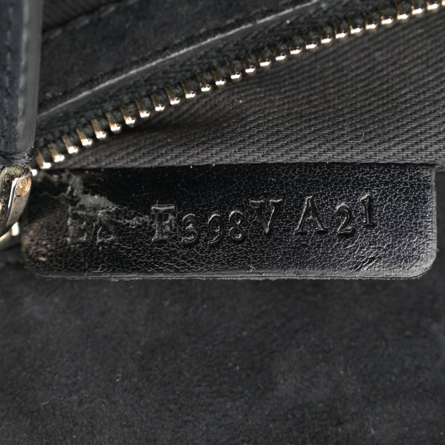 Patent Medium Glam Lock Rockstud Flap Black