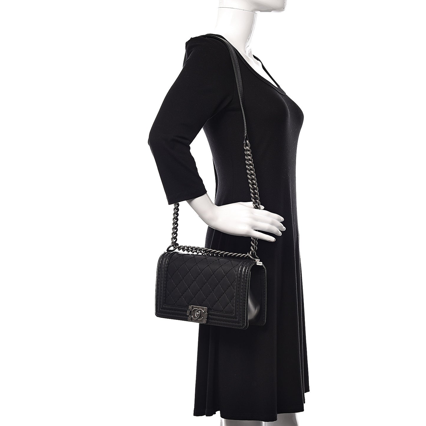 Calfskin Stitched Medium Boy Flap Black