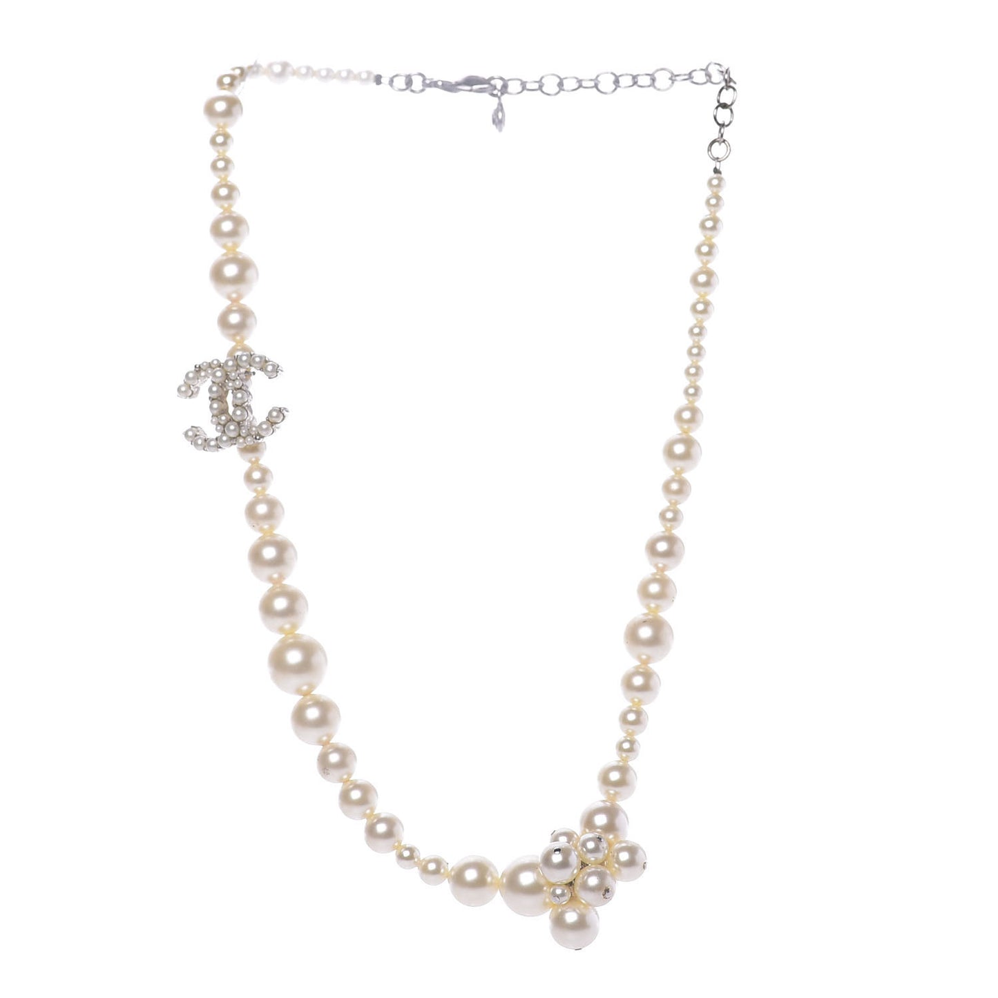 Graduated Pearl CC Short Necklace Silver