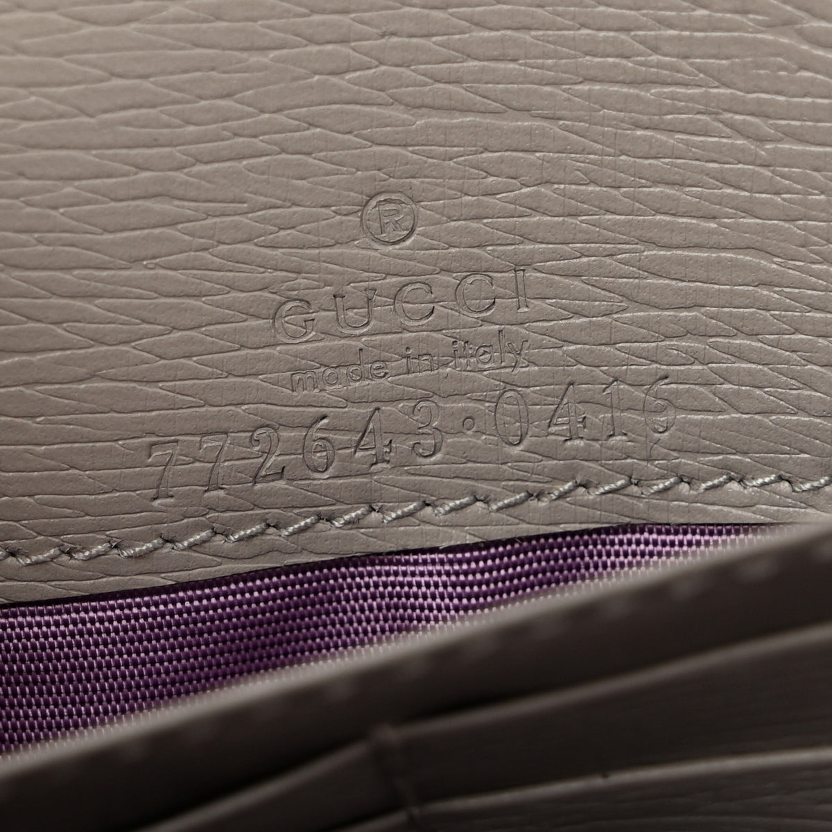 Textured Calfskin Script Logo Wallet On Chain Grey
