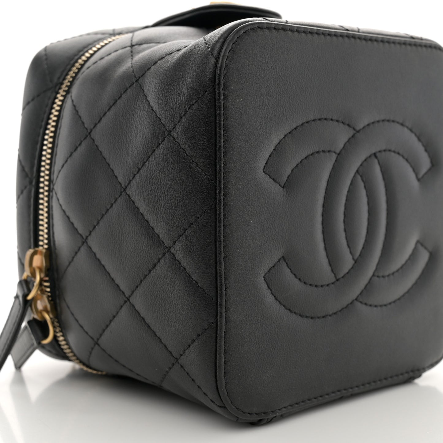 Calfskin Quilted Small Vanity Case With Chain Black
