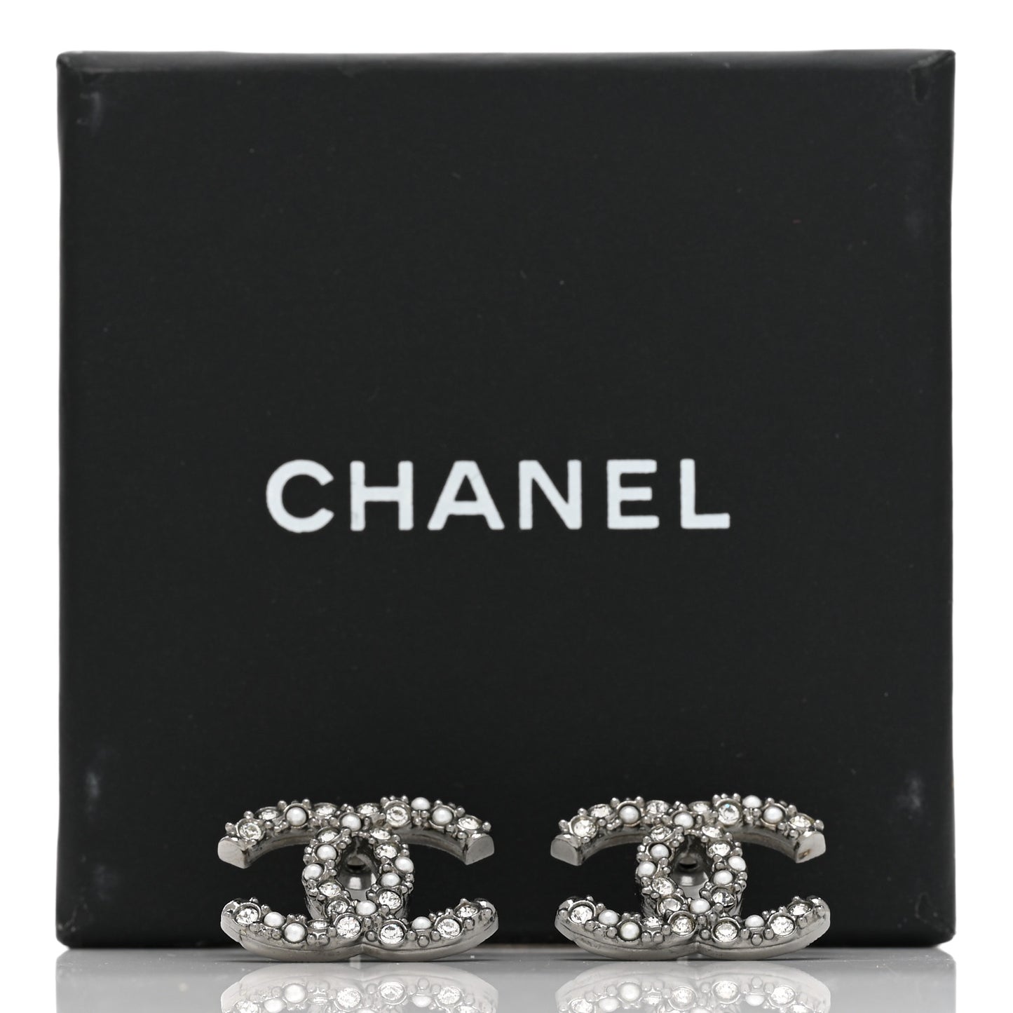 Ruthenium Crystal Pearl Caviar Earrings