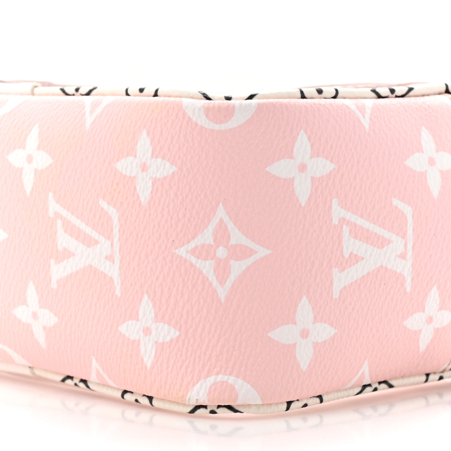Monogram Giant Beach Pouch Rouge