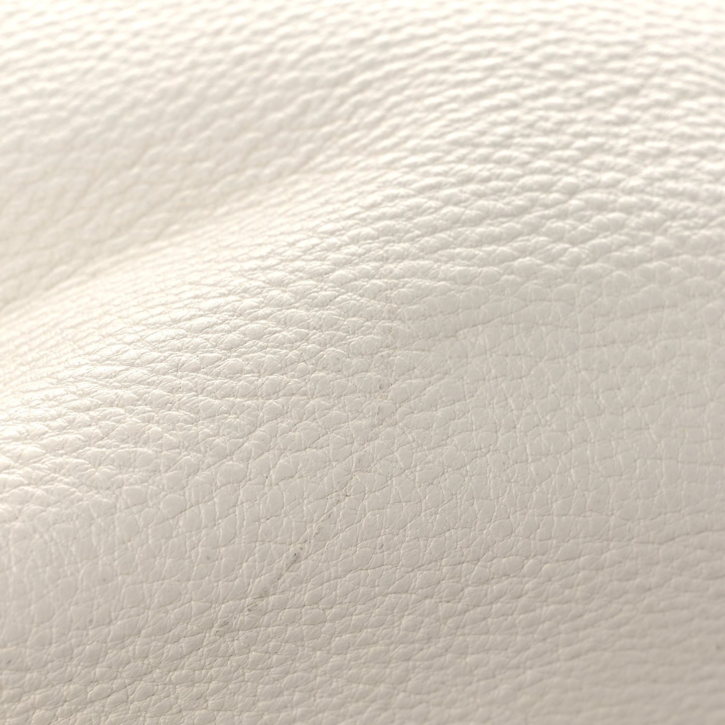 Vitello Daino Zip Top Handle Tote Bianco