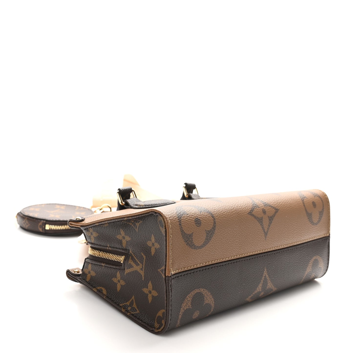 Reverse Monogram Giant OnTheGo East West