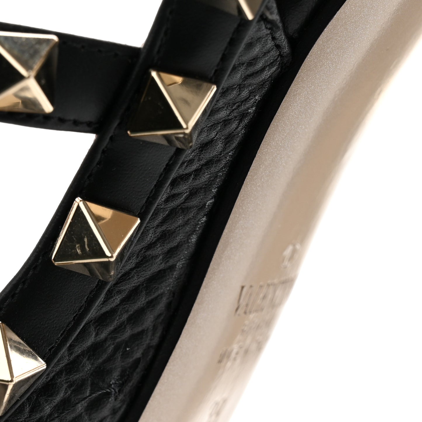 Pebbled Calfskin Rockstud Ankle Strap 100mm Pumps 39 Black
