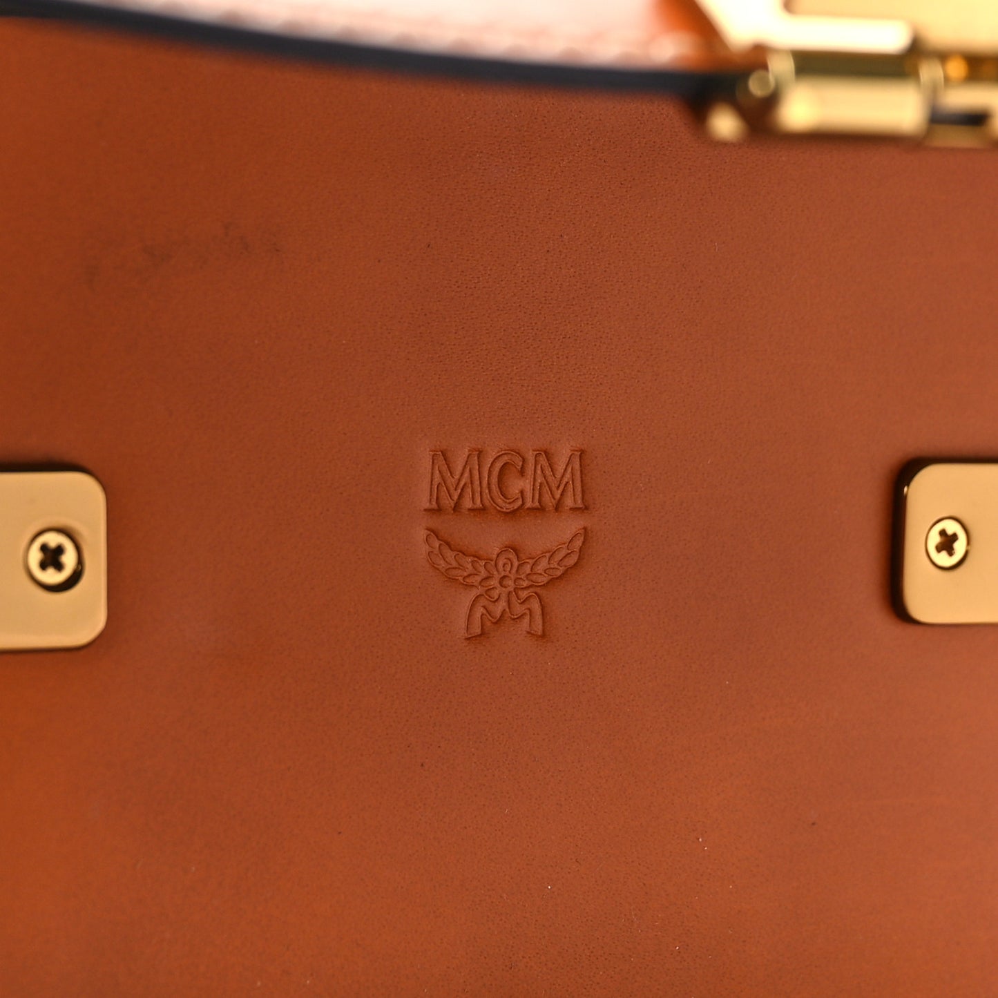 Visetos Small Soft Berlin Crossbody Cognac