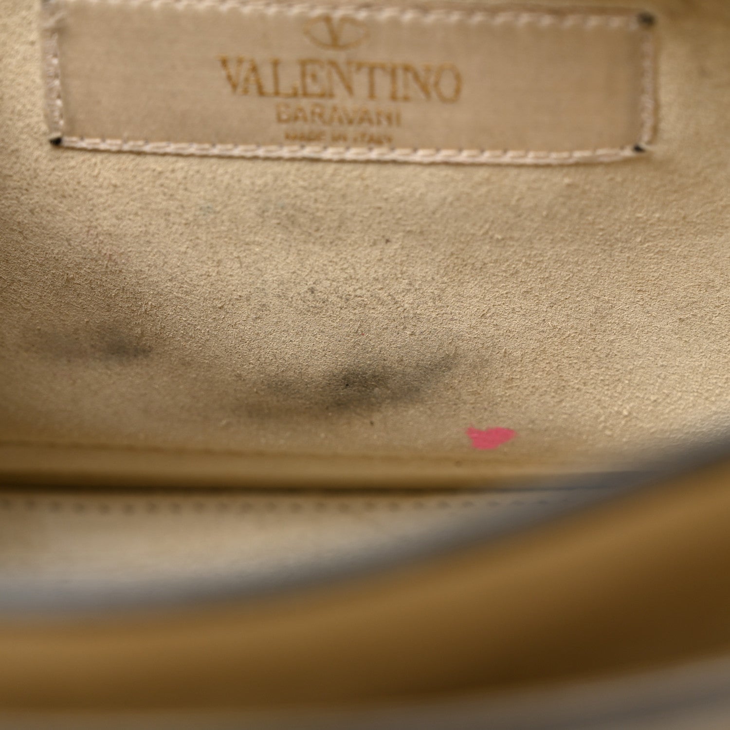 Valentino Garavani Pebbled Calfskin Onyx Medium Guitar Strap Rockstud Rolling Flap Saddle Bag Ivory 12 of 14
