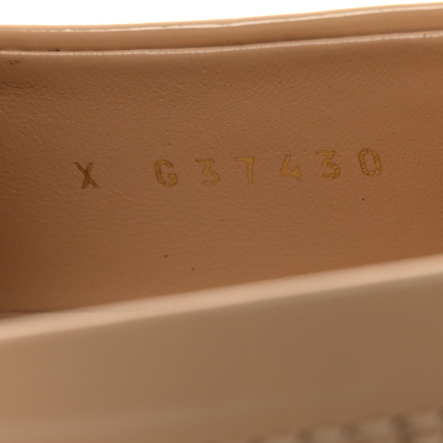 Shiny Calfskin Logo Loafers 40 Beige