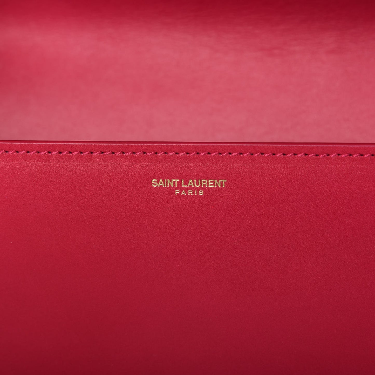 Calfskin Medium Classic Betty Fuchsia