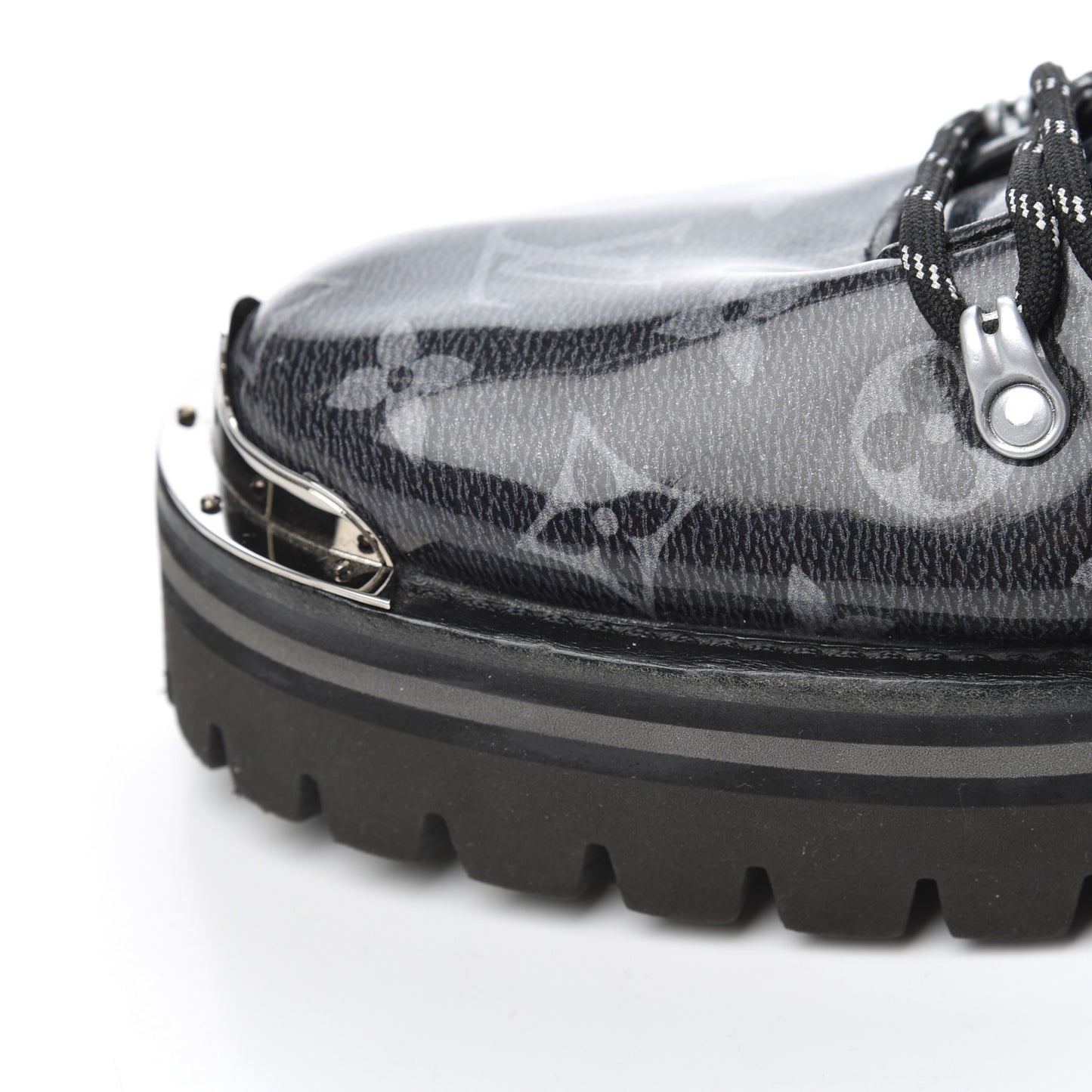 Monogram Eclipse Glaze Mens Outland Ankle Boots 9.5