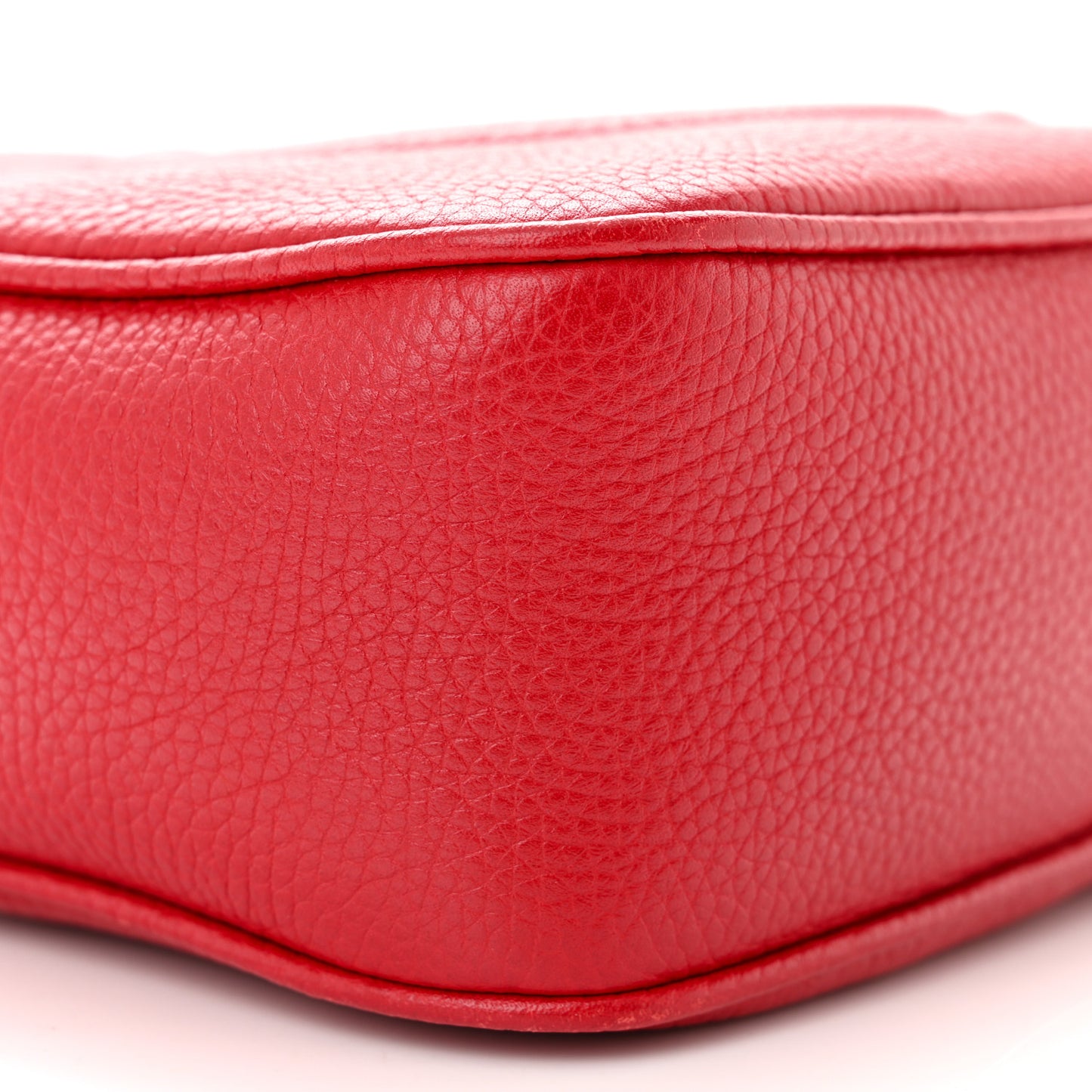 Pebbled Calfskin Small Soho Disco Bag Vibrant Red