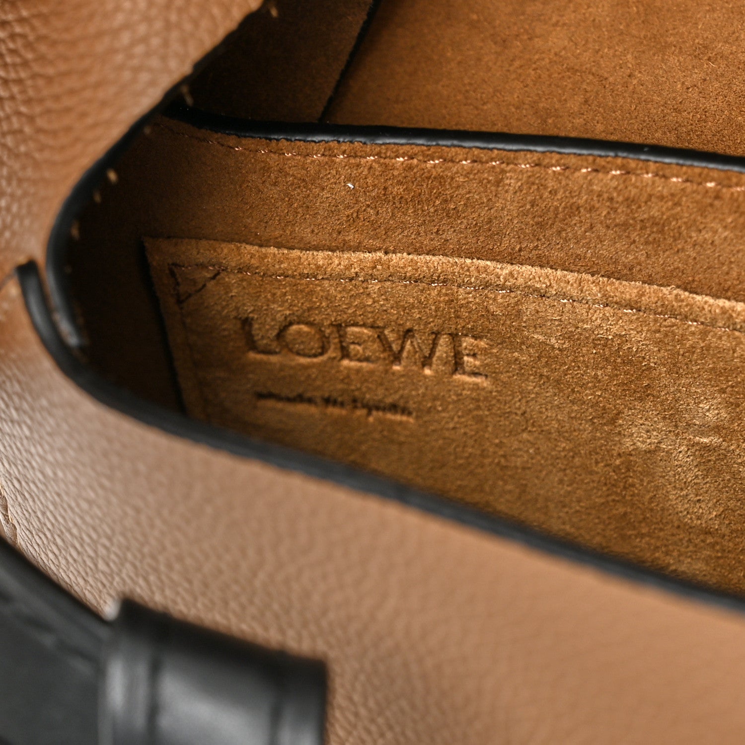 Loewe Grained Calfskin Small Gate Crossbody Bag Mocca Black 6 of 9