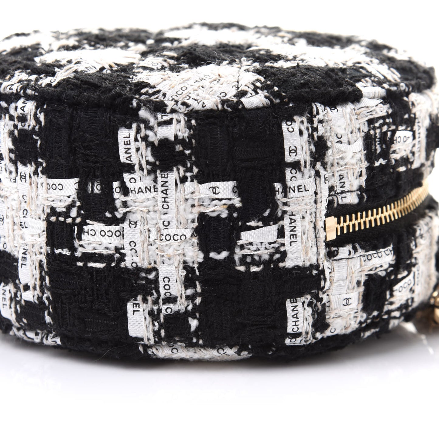 Tweed Quilted Round Clutch With Chain Black Ecru White