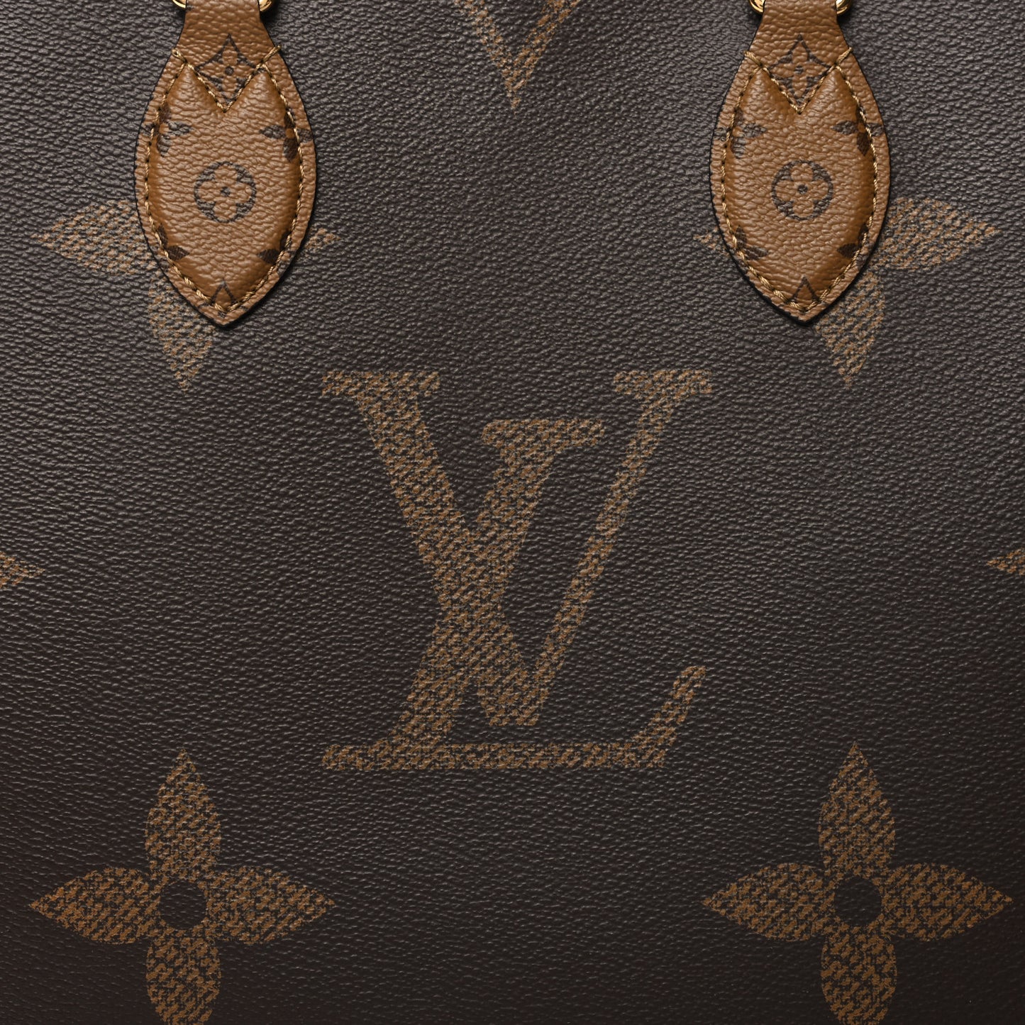 Reverse Monogram Giant Onthego MM