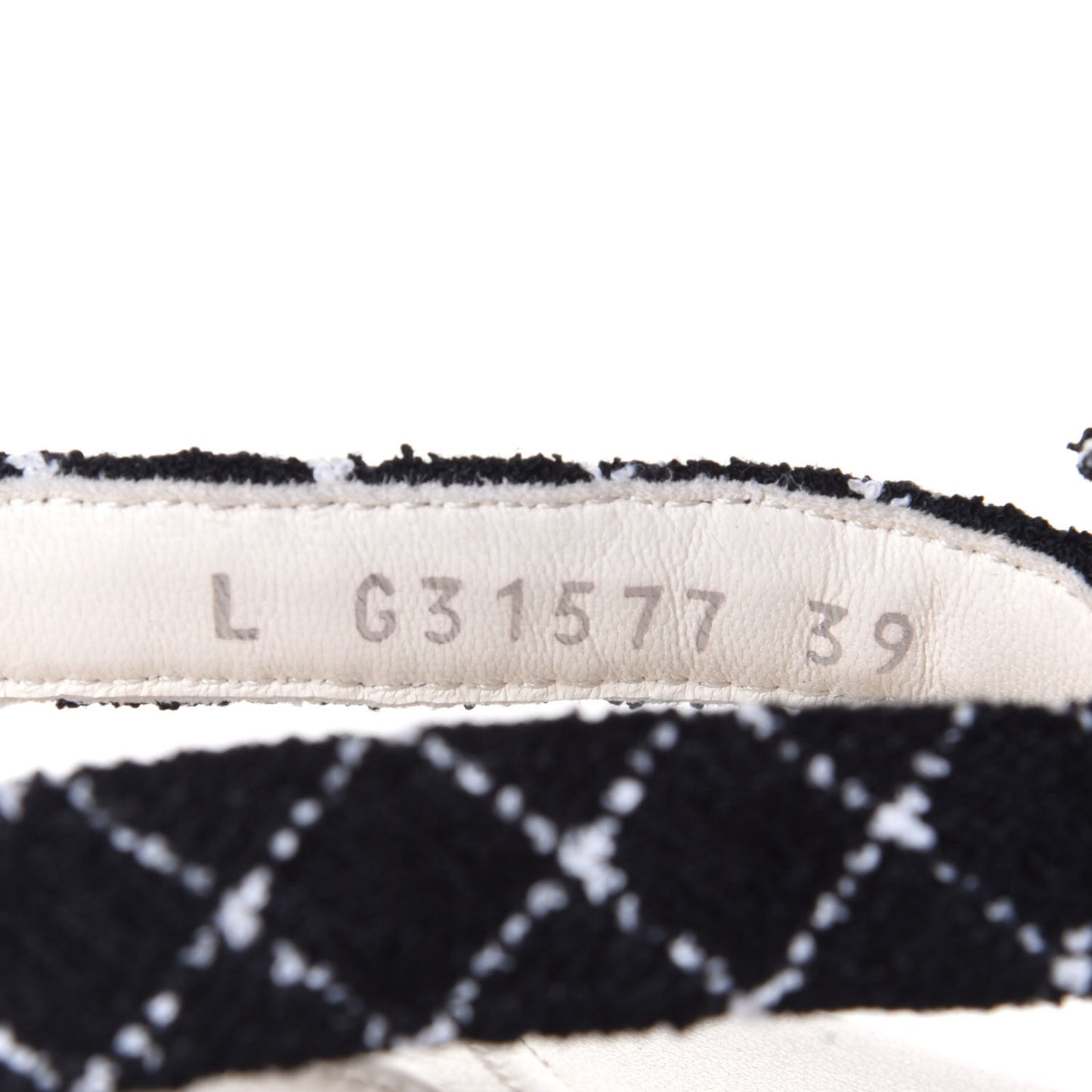 Tweed Quilted Camellia Thong Sandals 39 Black White