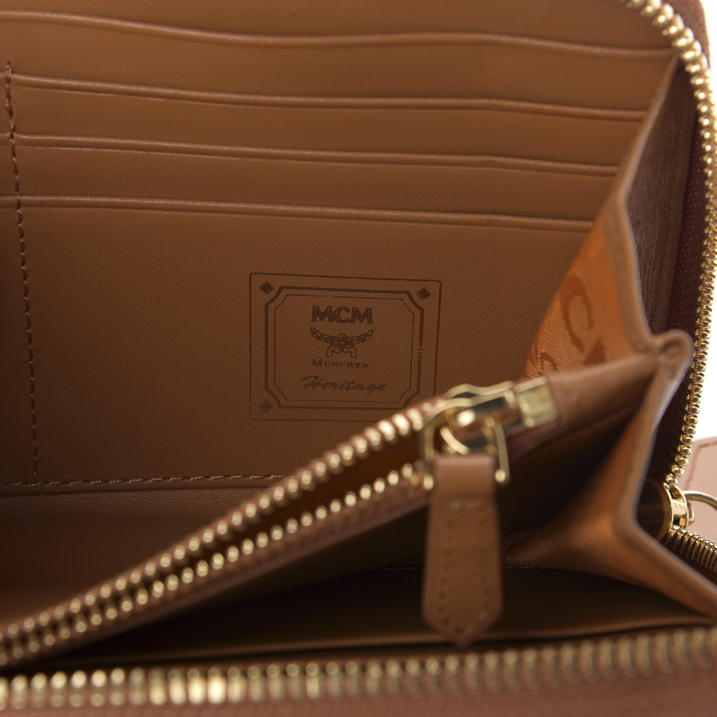 Visetos Large Zip Around Wallet Cognac