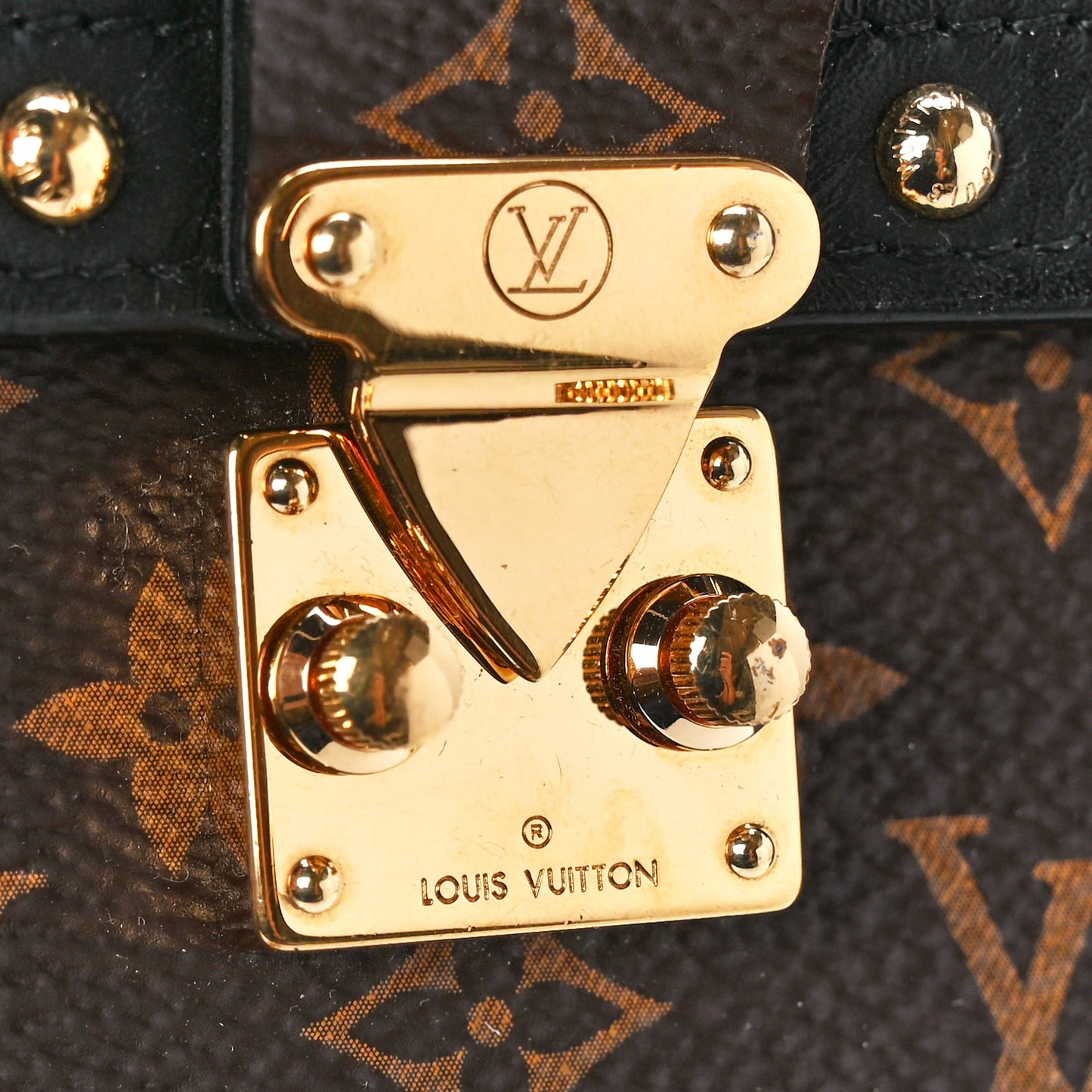 Monogram Essential Trunk NM Black