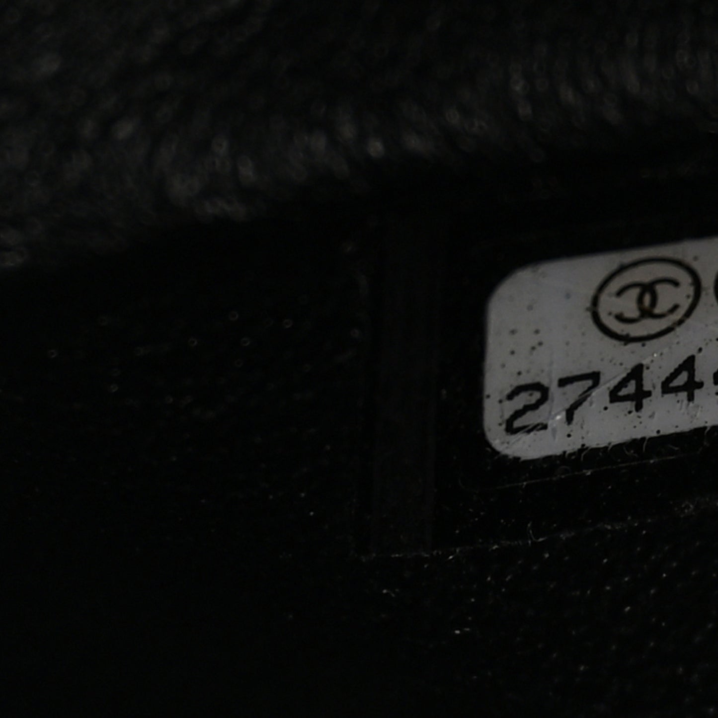 Crumpled Calfskin Chevron Quilted 2.55 Reissue 226 Black